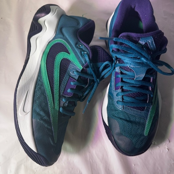 Nike Turquoise and Navy Athletic Shoes